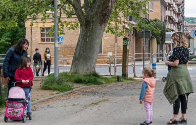 Incumplir las normas del paseo con niños conllevaría multas desde 601 euros