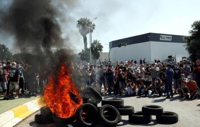 Nissan comunica el cierre de la planta de Barcelona al Gobierno