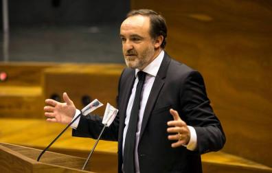 Esparza pide liderazgo para "la crisis económica que vamos a tener”