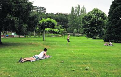 Piscinas municipales y privadas planean una reducción de precios