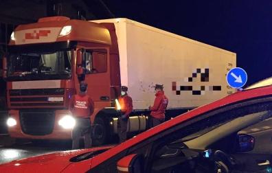 Un conductor francés, sancionado por 16 infracciones tras darse a la fuga