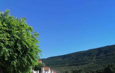 Fallece un motorista en un accidente en Aós