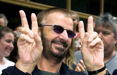 Ringo Starr añora a sus "hermanos" de los Beatles