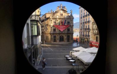 Un 7 de julio, día de San Fermín, sin toros en las calles de Pamplona