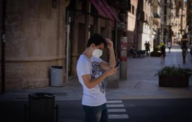 La mascarilla será obligatoria desde mañana en Cataluña aunque haya distancia de seguridad