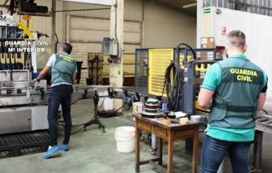 Nueve detenidos en varias provincias, entre ellas Navarra, por estafar con la reventa de vino