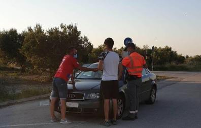 Denunciados en Navarra cuatro ocupantes de un coche por no llevar mascarilla