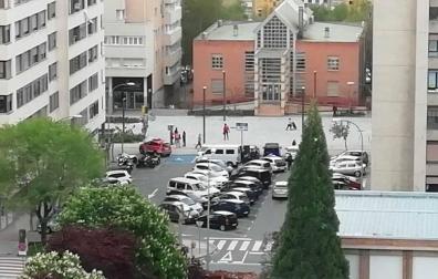 Detenido tras entrar con un machete al centro de salud de Barañáin