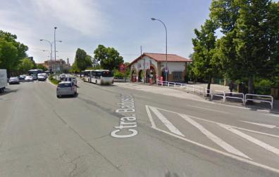 Cuatro trasladados por la colisión de una villavesa en la avenida Baja Navarra