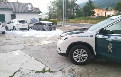 Extinguido un incendio de varios vehículos en Alsasua