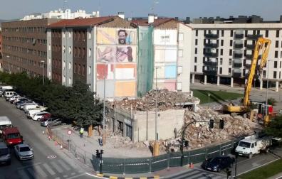 El edificio de la calle Ferrocarril, derribado.