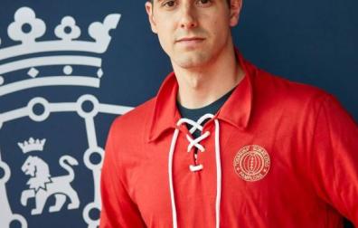 Osasuna diseña una camiseta retro de paseo para conmemorar el centenario
