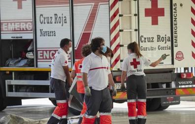 Todas las fotos de este jueves, 23 de julio, en Mendillorri, donde se está preparando, en las inmediaciones del Instituto de Educación Secundaria, la zona para realizar las PCR a los jóvenes de entre 17 y 28 años