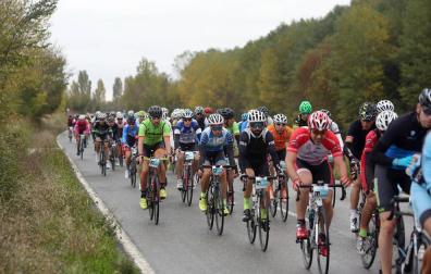 Récord de participación en la Marcha Ciclista Volkswagen Navarra Solidaria