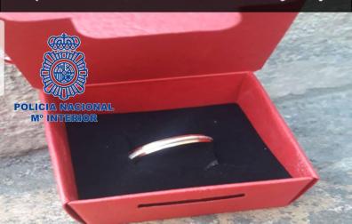 Detenida por robar 3 anillos de oro a compañera de piso en Pamplona