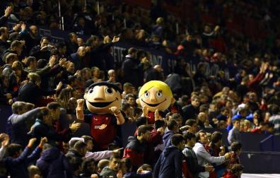 83,9%. Casi todos los socios quieren su dinero