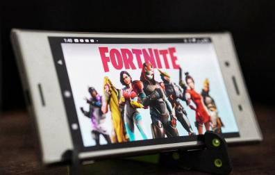 El creador de 'Fortnite' demanda a Apple y Google por retirar la aplicación de sus tiendas