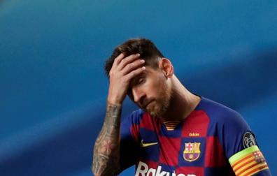 Leo Messi se lamenta durante el partido contra el Bayern.