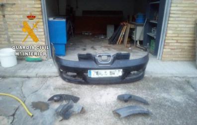Tres detenidos por el robo del parachoques de un vehículo en San Adrian