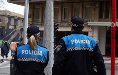 Detenido en Tudela tras agredir, insultar y amenazar a su pareja en plena calle