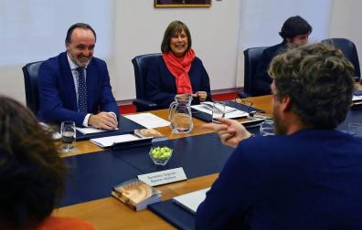 NA+ y Geroa pactan un acuerdo que enmienda al consejero Gimeno
