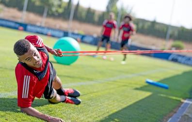Osasuna hace oficial la cesión de Otegui al Badajoz por dos temporadas