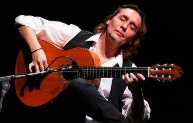 Vicente Amigo: "El Flamenco echa raíces en uno y ya va con él"