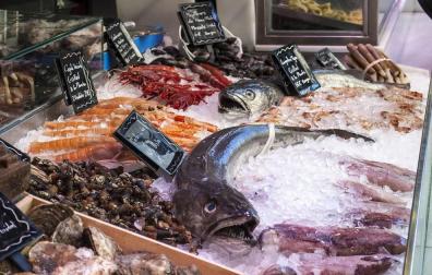 Sorprendida tras intentar robar percebes de una tienda en Tudela