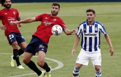 Fotos del partido amistoso de pretemporada en el que Osasuna ha ganado al Alavés por 2-1. El argentino Chimy Ávila ha sido titular en el equipo navarro tras varios meses en dique seco por una lesión.