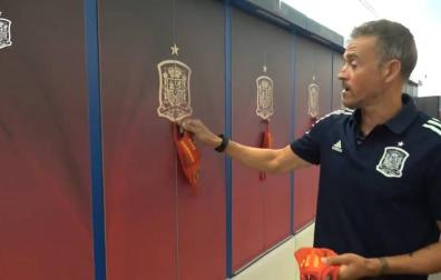 Fotografía Luis Enrique lista selección reparto mascarillas