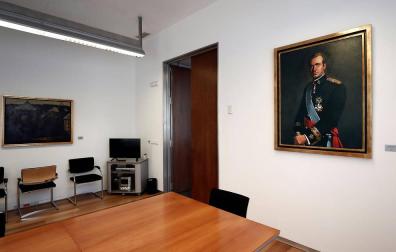 El Parlamento foral aprueba retirar un retrato del rey emérito