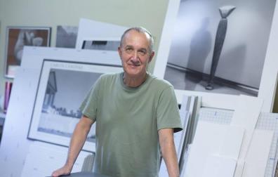 Carlos Cánovas recorre su trayectoria a través de fotografías