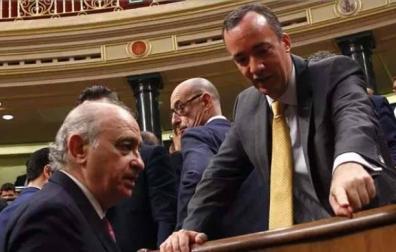 El exministro del Interior Jorge Fernández Díaz y el que fuera su secretario de Estado de Seguridad, Francisco Martínez
