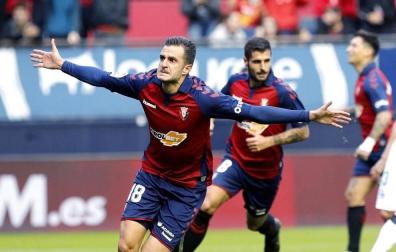 El delantero Juan Villar.