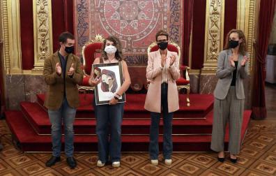 Ixone Gil, del IES Iturrama, gana el premio de diseño Navarra de Colores