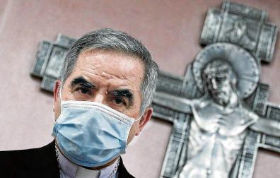 El cardenal Giovanni Angelo Becciu compareció ayer para explicar su repentina dimisión.