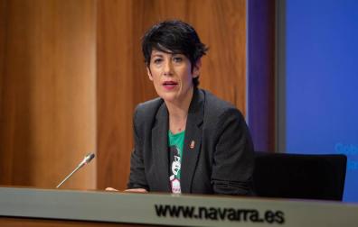 La consejera de Economía y Hacienda del Gobierno de Navarra, Elma Saiz, en la rueda de prensa de este jueves.