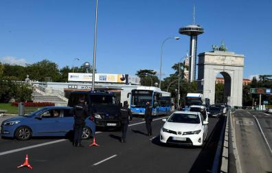 Normalidad con controles aleatorios en el primer día con restricciones en Madrid