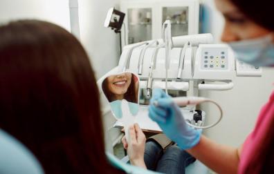 Cierran y sancionan a una clínica dental por falta de higiene