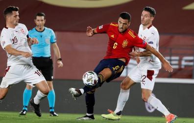 España gana pero no enamora