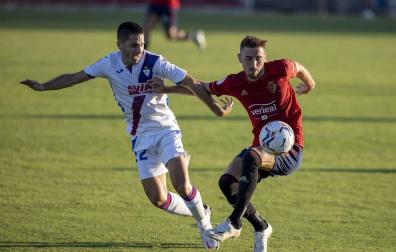 Osasuna firma las tablas con el Eibar gracias a un gol de Córdoba