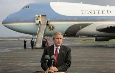 Bush evita sobre la bocina la remontada de Kerry (2004)