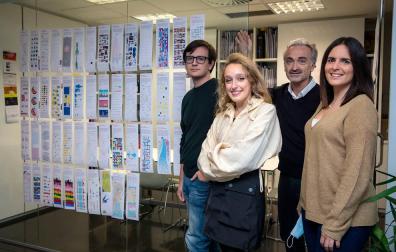 De izda. a dcha: Alberto Molina Arce, Maialen Irujo Aizcorbe, Javier Errea Múgica y Beatriz Arbona Sarobe, con los 53 gráficos de la cuarentena.