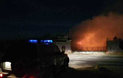 Incendio en una fábrica abandonada en Santacara