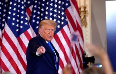 Donald Trump insiste en proclamarse vencedor a falta de cuatro estados