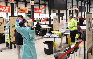 Los contagios se estabilizan en Navarra con 329 nuevos casos en las últimas horas