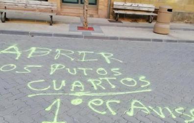Aparecen pintadas contra María Chivite en Cintruénigo