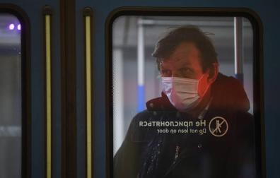 Estados Unidos supera de nuevo su máximo de contagios en el último día con más de 180.000 nuevos casos