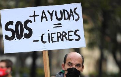 Una manifestación reclama en Pamplona un "rescate inmediato y real" para la hostelería