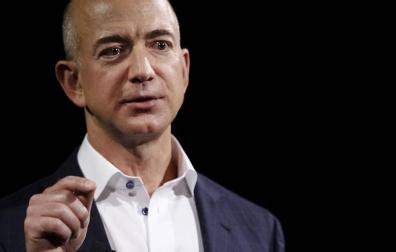 Rusia ofreció a Jeff Bezos volar a la Luna por 200 millones de dólares